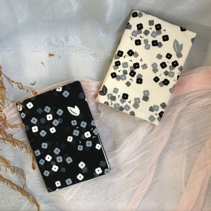 【雪花梨】繡球花園 書衣/ 可調整書衣/ 手帳書衣/ 客製化書衣 - 其他 - 棉．麻 多色