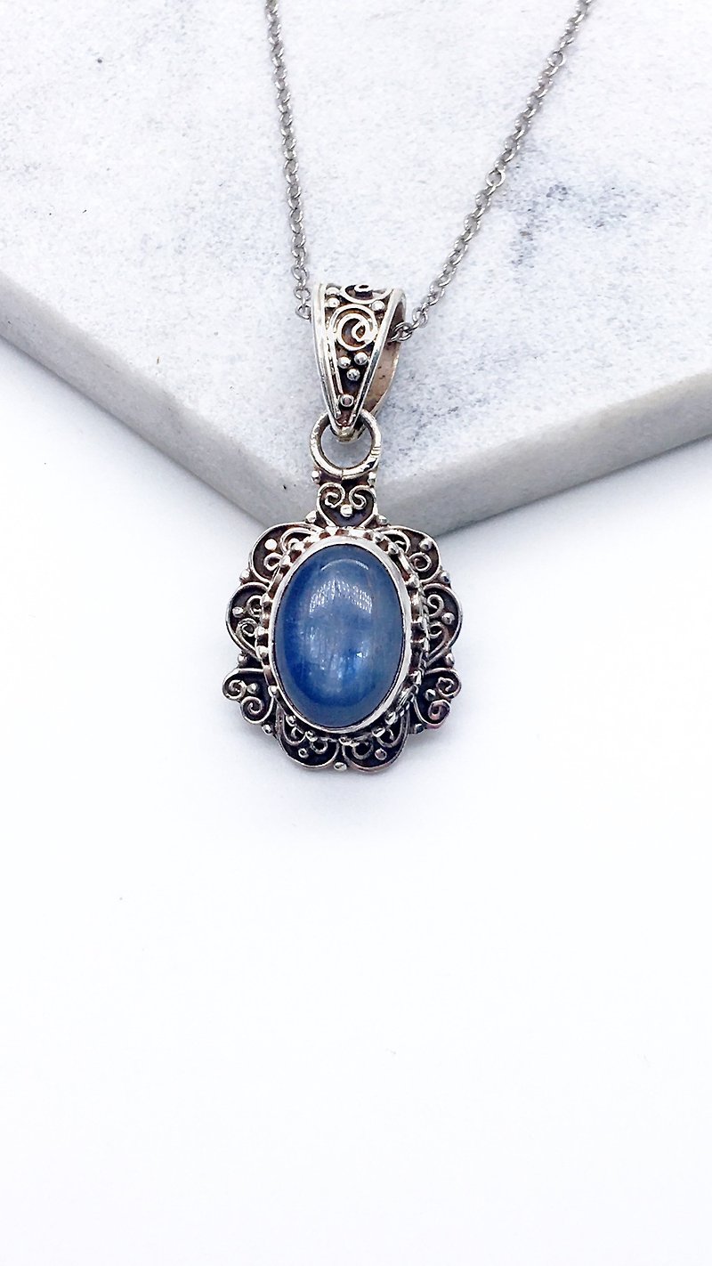 ヘビー藍晶石925銀ハート型のネックレスネパール手作りの象眼細工の生産をトリム - ネックレス - 宝石 ブルー