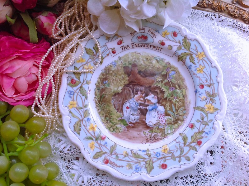 Royal Doulton皇家道爾頓野薔薇村老鼠搬家訂婚限量版蛋糕 點心盤 - 碟子/醬料碟 - 瓷 多色
