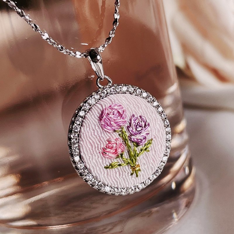 Bouquet of roses rose bouquet embroidered sterling silver necklace - Necklaces - Sterling Silver Pink