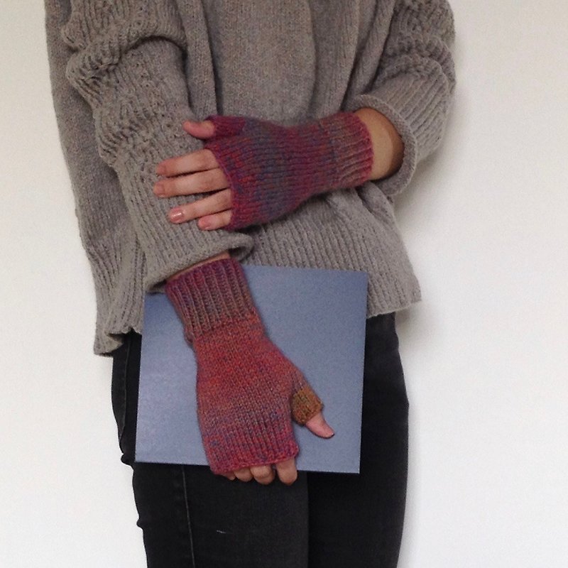 シャオ・ファブリック - 手織りウールのミトングラデーション - 手袋 - ウール レッド