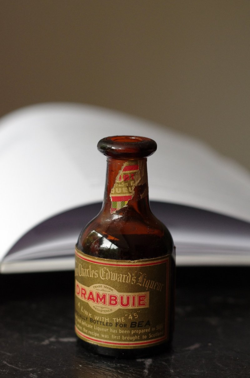 老雜貨Vintage 古董 古著 復古 咖啡色 迷你玻璃酒瓶 W49 - 其他 - 其他金屬 咖啡色