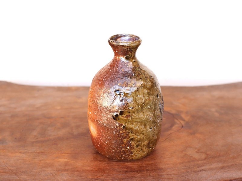 Bizen ware sake bottle t-088 - แก้วไวน์ - ดินเผา สีนำ้ตาล