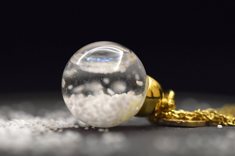 Mini Snow Glass Ball Stainless Steel Necklace - สร้อยคอ - แก้ว ขาว