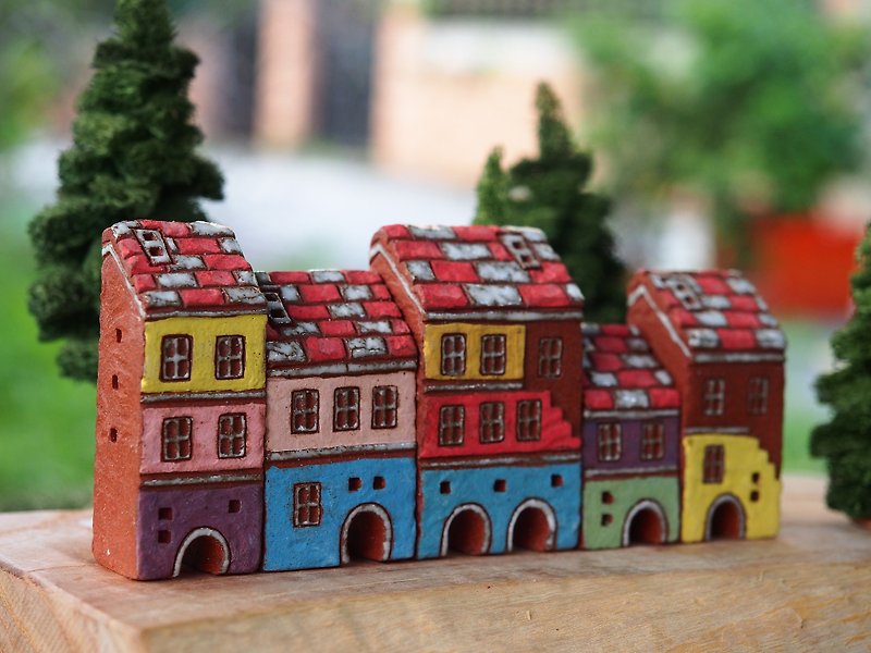 【Colorful Village】 - Hand-painted fairy tale small pottery house - rock red - red and white roof 5 pieces together (without wood accessories with hand tree) - Items for Display - Pottery Red