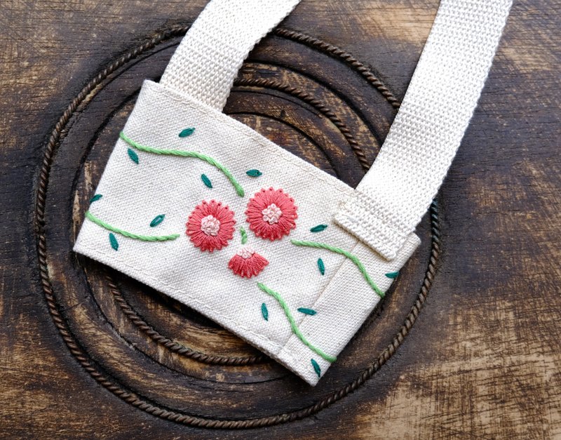 體驗刺繡課程_手作刺繡_客製化_花草刺繡_手提飲料杯套_新手入門 - 編織/羊毛氈/縫紉 - 棉．麻 