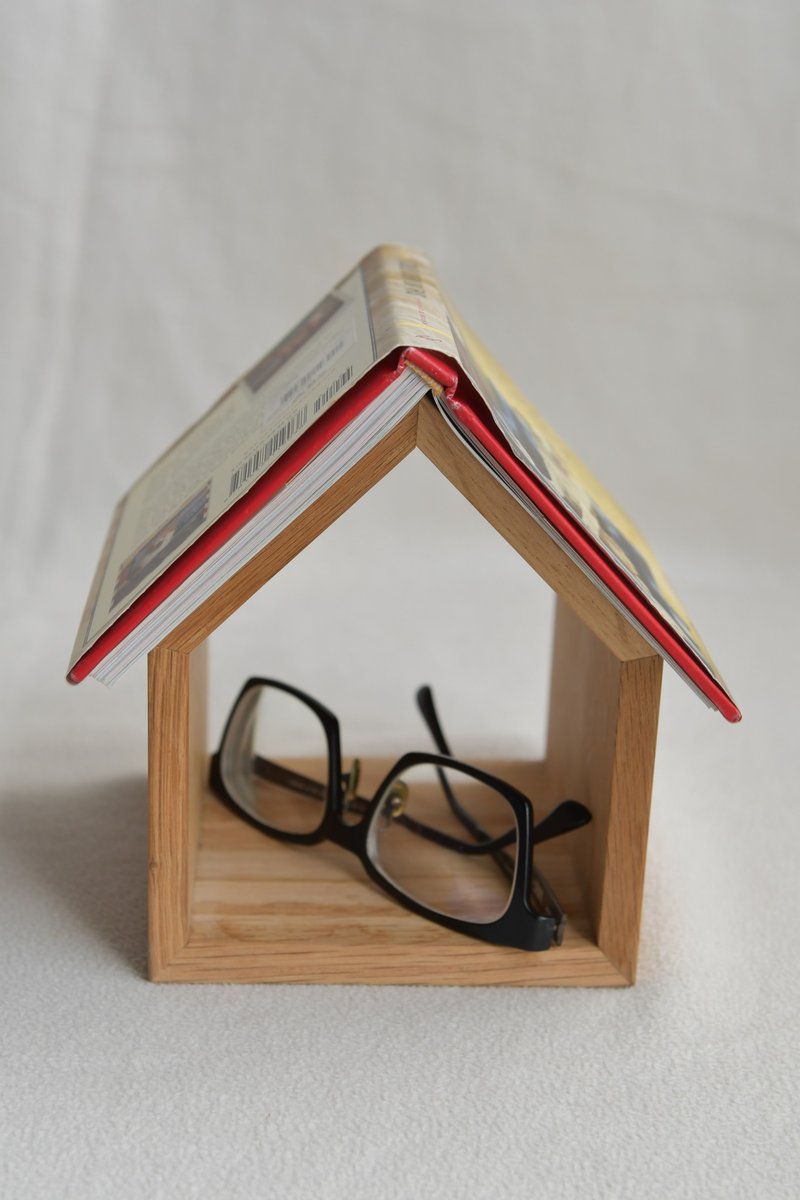 iwood wooden house bookshelf - เฟอร์นิเจอร์อื่น ๆ - ไม้ 