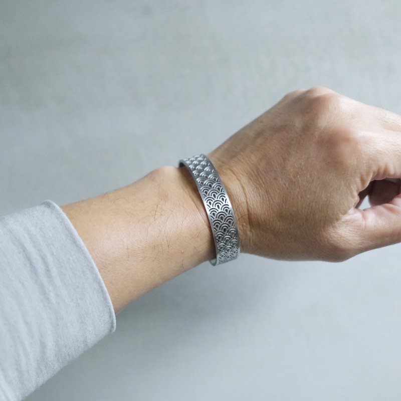 【ファッションアクセサリー】SOULITE 雲バングル L - ブレスレット - ステンレススチール 