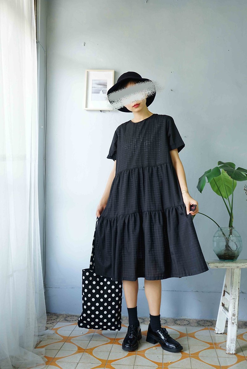 Design handmade-transparent black window pattern textured short-sleeved cake skirt dress - One Piece Dresses - Cotton & Hemp Black