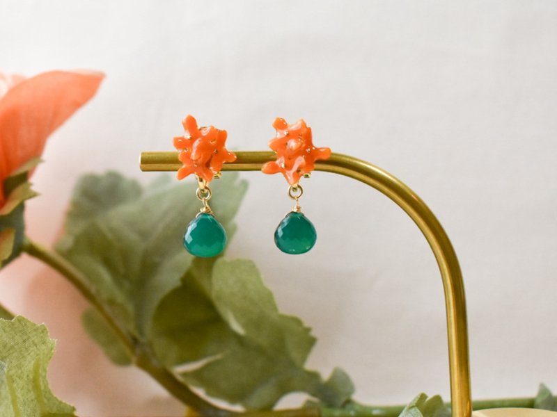 Earrings with Real Osmanthus and Green Onyx - Earrings & Clip-ons - Other Materials Orange