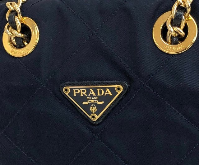 日本直送 名牌中古包 】PRADA プラダ キルティング トライアングルロゴ
