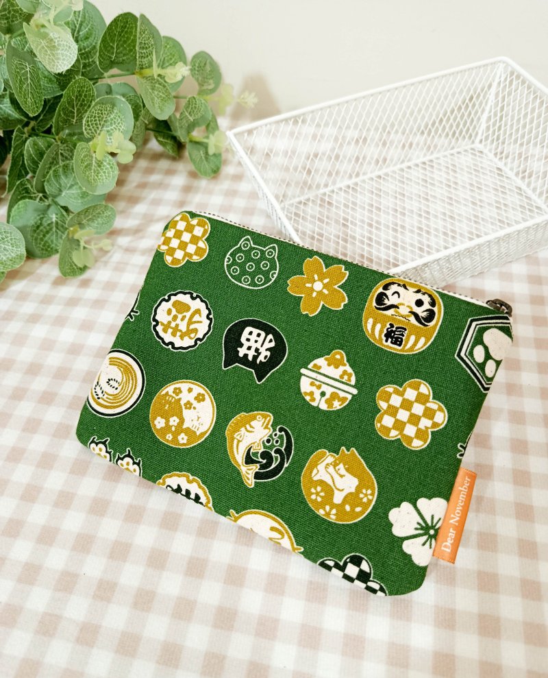 拾光系列萬用袋/零錢包/化妝包/收納袋/幸運達摩款 - 化妝包/收納袋 - 棉．麻 綠色