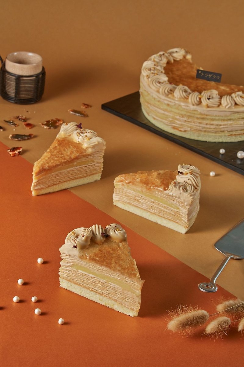 Toffee Caramel Thousand Layers - Cake & Desserts - Other Materials Gold