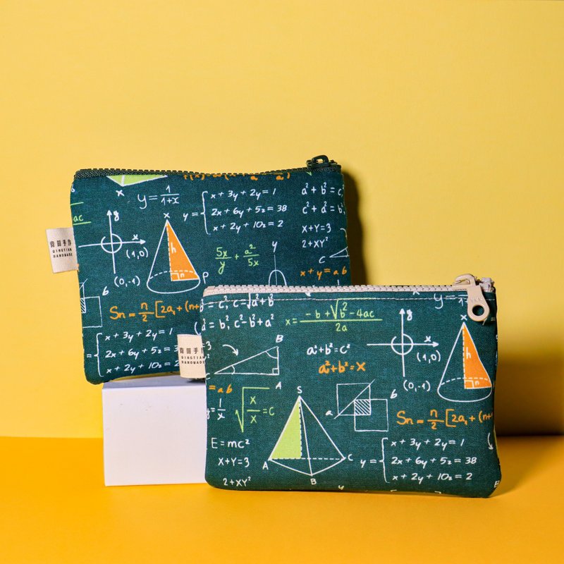 Math Chalkboard Zipper Coin Purse - กระเป๋าใส่เหรียญ - ผ้าฝ้าย/ผ้าลินิน สีเขียว