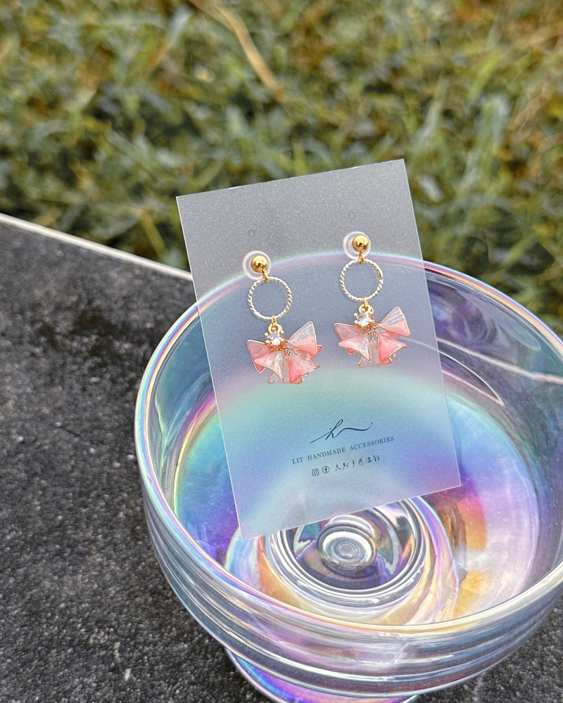 ピアス/イヤリング_水晶花_精霊のスカート (ピンク) _光点手感温飾 - ピアス・イヤリング - レジン ピンク