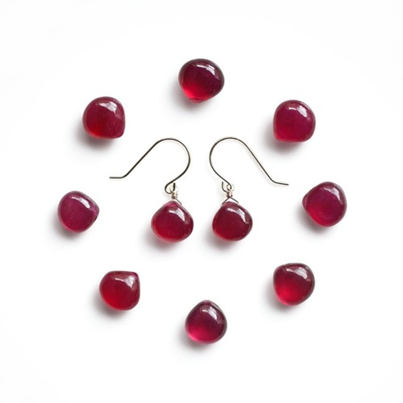 14KGF ruby ​​plain marron cut earrings Maureen - Earrings & Clip-ons - Gemstone Red