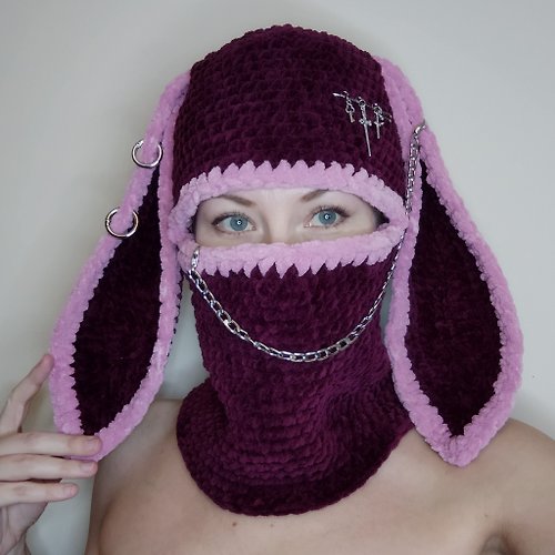 Alternative Crochet Boutique 兔子巴拉克拉法帽鉤針編織。 兔子巴拉克拉法帽。 卡哇伊兔子帽