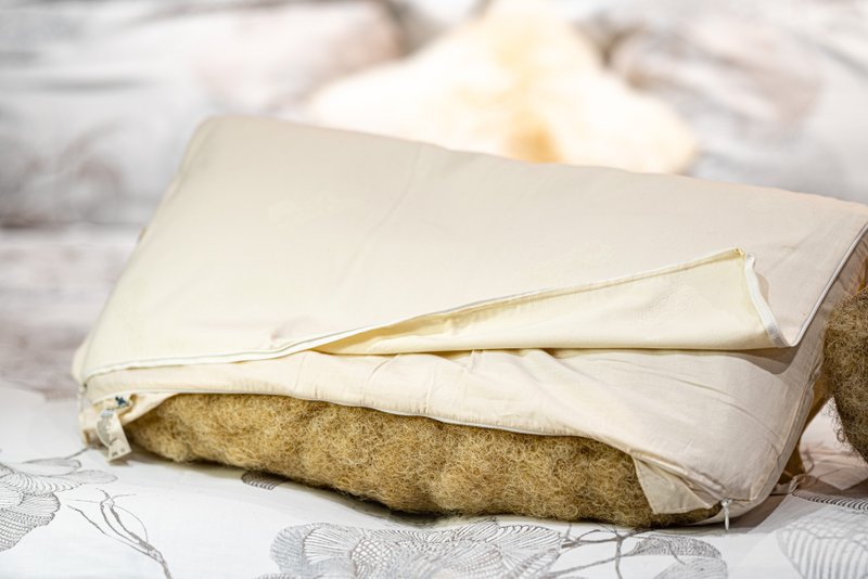 馬毛側睡 C 枕 ( 牛尾毛彈簧填充 )贈 Velfont 西班牙有機棉枕套 - 枕頭/抱枕 - 其他材質 