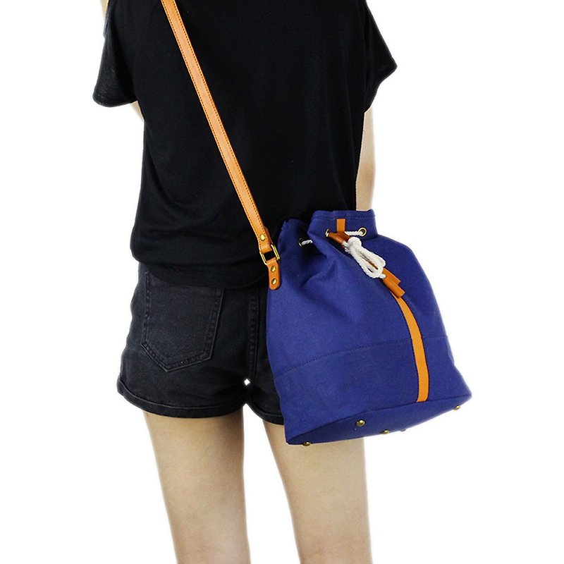 Leather Bucket Bag, Canvas Crossbody Bag Leather, Leather Shoulder Bag, Canvas shoulder bag, Gift for Her, Drawstring Bag, Blue - กระเป๋าแมสเซนเจอร์ - ผ้าฝ้าย/ผ้าลินิน สีน้ำเงิน
