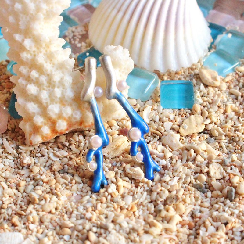 Coral Blue サンゴの欠片ブルーピアスPA419BL - 耳環/耳夾 - 其他金屬 藍色