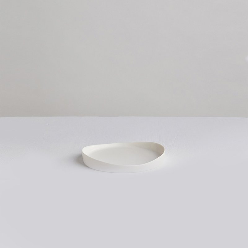 【3,co】Water Wave Series Round Tray (No. 1) - White - Small Plates & Saucers - Porcelain White