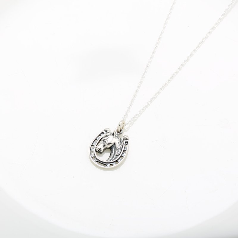 Courage horse & horseshoe s925 sterling silver necklace Valentine's day gift - Necklaces - Sterling Silver Silver