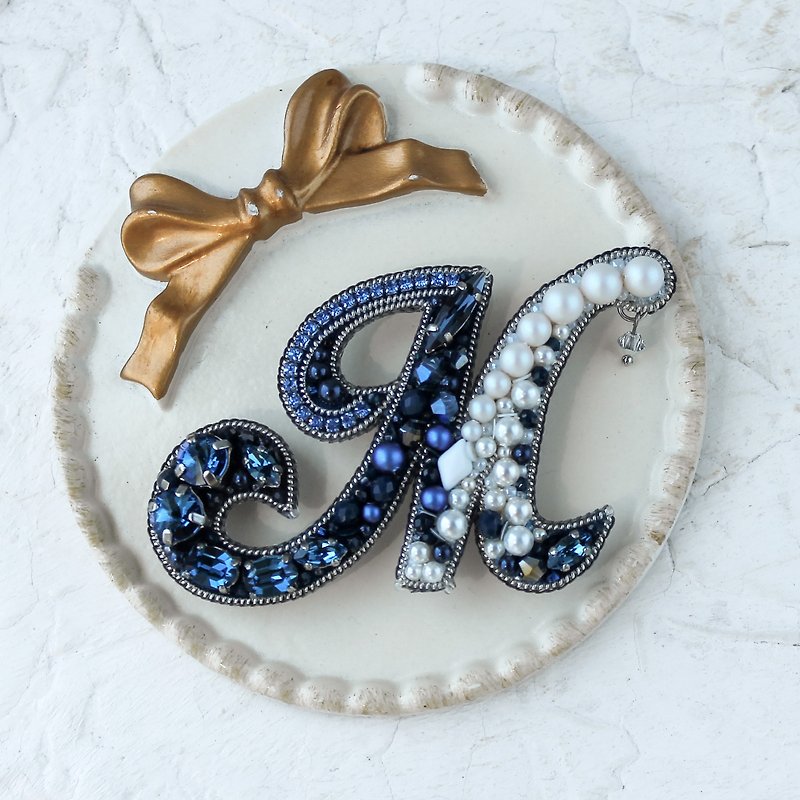 Beaded Brooch English Letter. Personalized Name Brooch Pin.Customized Gift - Brooches - Pearl Blue