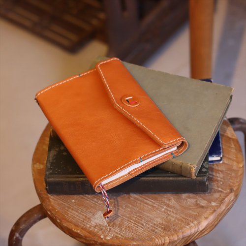 Fitore / 2段ホック文庫本カバー 【革6色×糸12色から選択