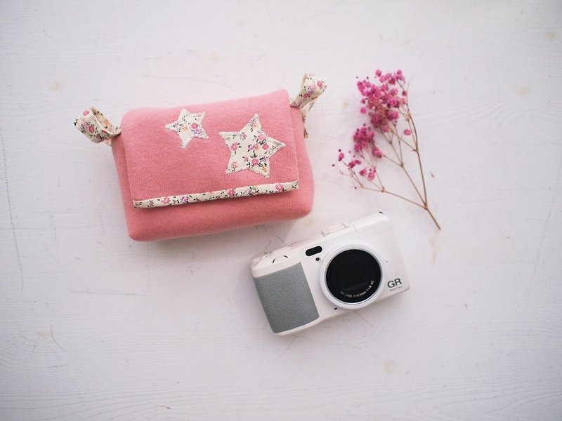 星星活動扣帶相機包拉鍊款+(橘紅+粉花f02) - 相機包/相機袋 - 棉．麻 粉紅色