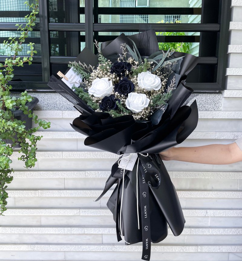 黑玫瑰花束 畢業花束 永生花 情人節 七夕 乾燥花 求婚 父親節 - 乾燥花/永生花 - 植物．花 