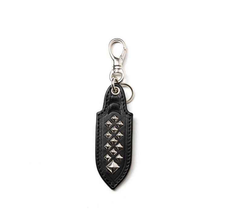 Calee Studs Leather Key Ring盾形鉚釘鑰匙圈 - 鑰匙圈/鑰匙包 - 其他材質 多色
