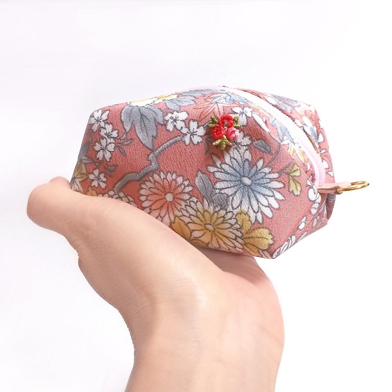 Pouch with Japanese traditional pattern, Kimono (Small) - Toiletry Bags & Pouches - Other Materials Pink