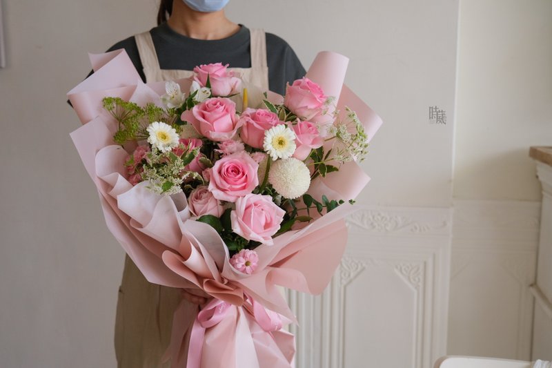 Pink Lady Baby Pink Rose Flower Bouquet/Taichung Area Only - ช่อดอกไม้แห้ง - พืช/ดอกไม้ สึชมพู