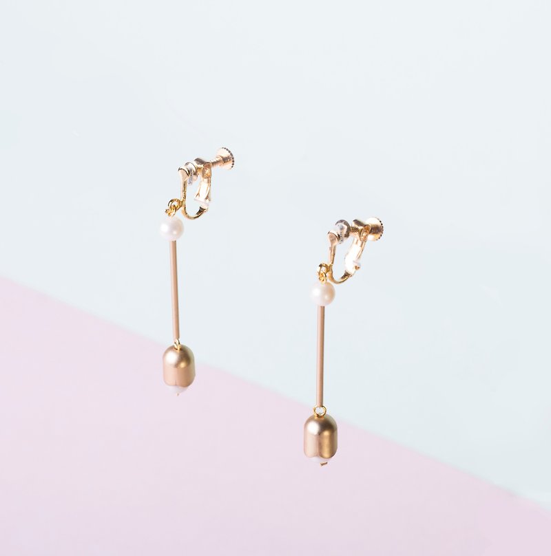 The original gilded lily of the valley Yun pearl ear clip earrings non pierced ear clip female temperament elegant small circle jewelry accessories - ต่างหู - โลหะ สีทอง