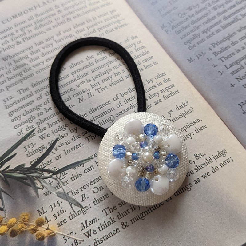 Walnut button hair accessory brooch with bead embroidery - Hair Accessories - Other Materials White