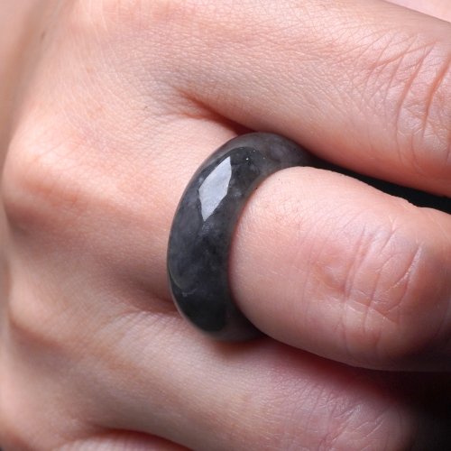 瓔珞珠寶盒 E.L.Jewelry Box 烏雞翡翠戒指戒圈 | 國際14圍 | 天然緬甸玉翡翠A貨 | 送禮
