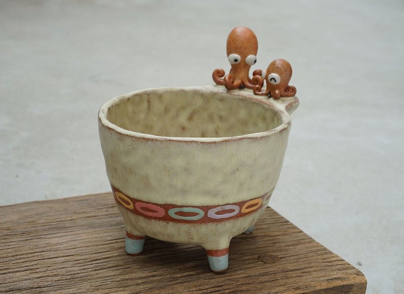 Plant pot with a squid,two tone,cactus,ceramics,pottery,handmade - Pottery & Ceramics - Pottery Multicolor