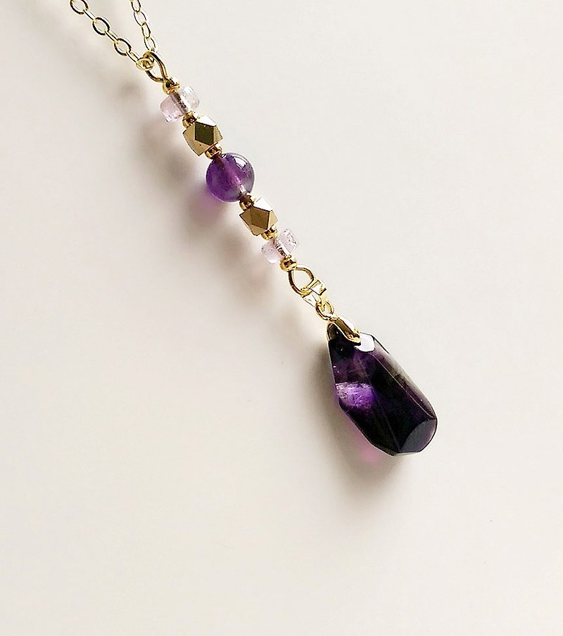 [Gemstones] low-key light natural ore amethyst irregular section brass • pendant necklace - Necklaces - Gemstone Purple