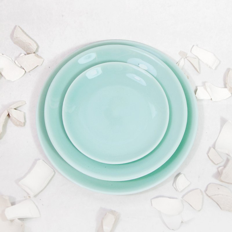 PLATE - Celadon - จานและถาด - เครื่องลายคราม 