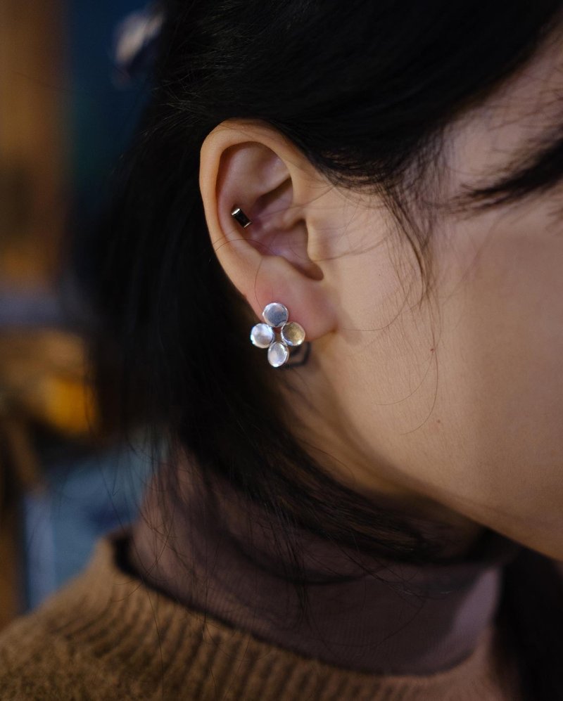 Four dish 四個小碟子耳環 - 耳環/耳夾/耳骨夾 - 純銀 銀色