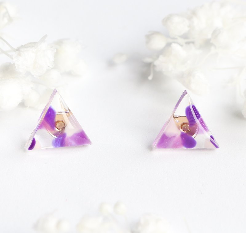 Purple marble triangle pierced earrings-14kgf - Earrings & Clip-ons - Plastic Purple