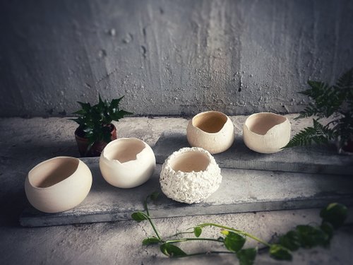 花器　信楽焼 　恐竜のたまご 恐竜Trexの卵？ 実は花器です~｜中村陶器 信楽焼の通販サイト