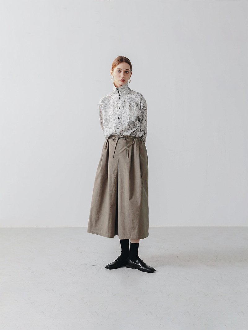 Slow tea mchastudios Khaki drawstring a-line skirt mid-length retro tooling style umbrella skirt - กระโปรง - ผ้าฝ้าย/ผ้าลินิน สีกากี
