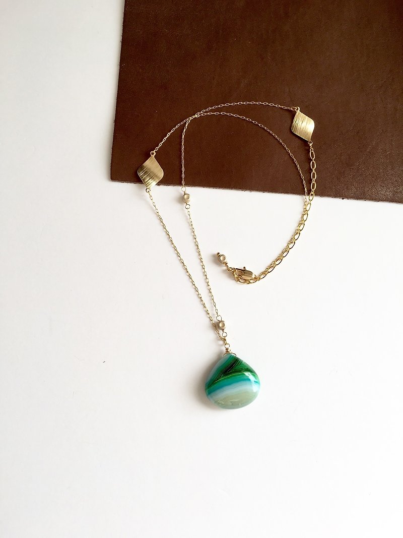 Green agate and square motif  necklace - ネックレス - 石 グリーン