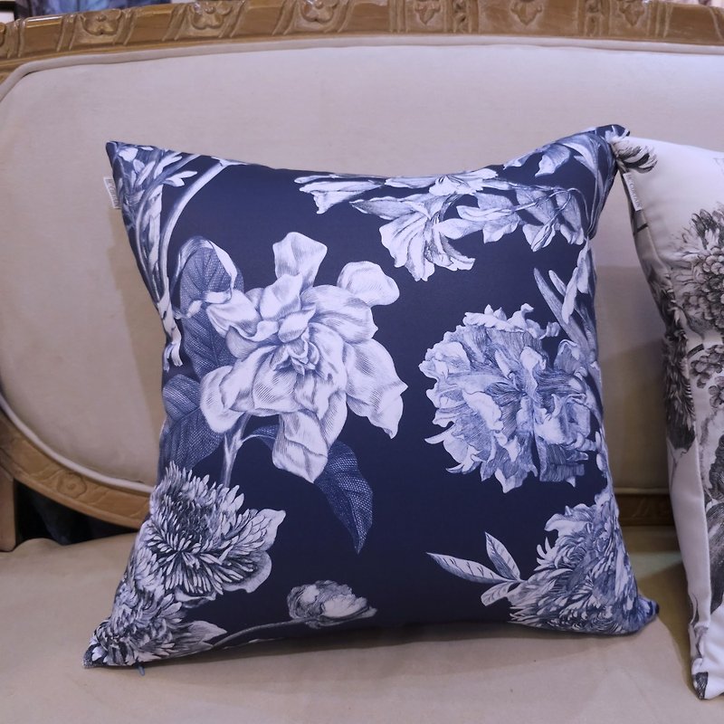 HC printed pillowcase European and American flower version available in stock with dark blue base - หมอน - เส้นใยสังเคราะห์ 