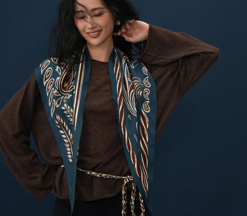 [Paisley] French Vintage / Mulberry Silk / Large Paisley Print Foulard - ผ้าพันคอ - ผ้าไหม หลากหลายสี