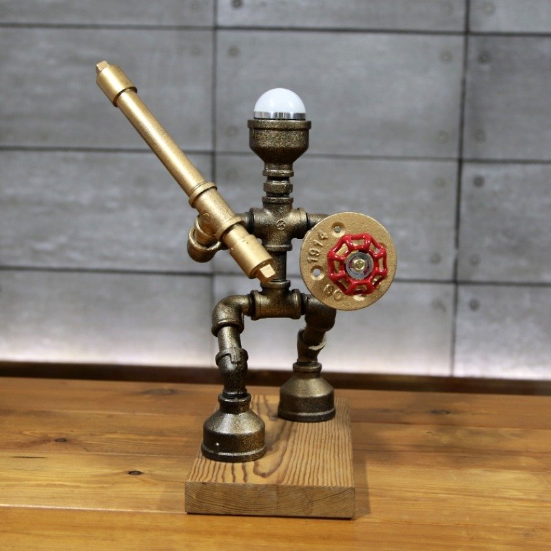 客制化禮物創意水管機器人檯燈武士機器人禮物擺件純手工製作 - 燈具/燈飾 - 其他金屬 咖啡色