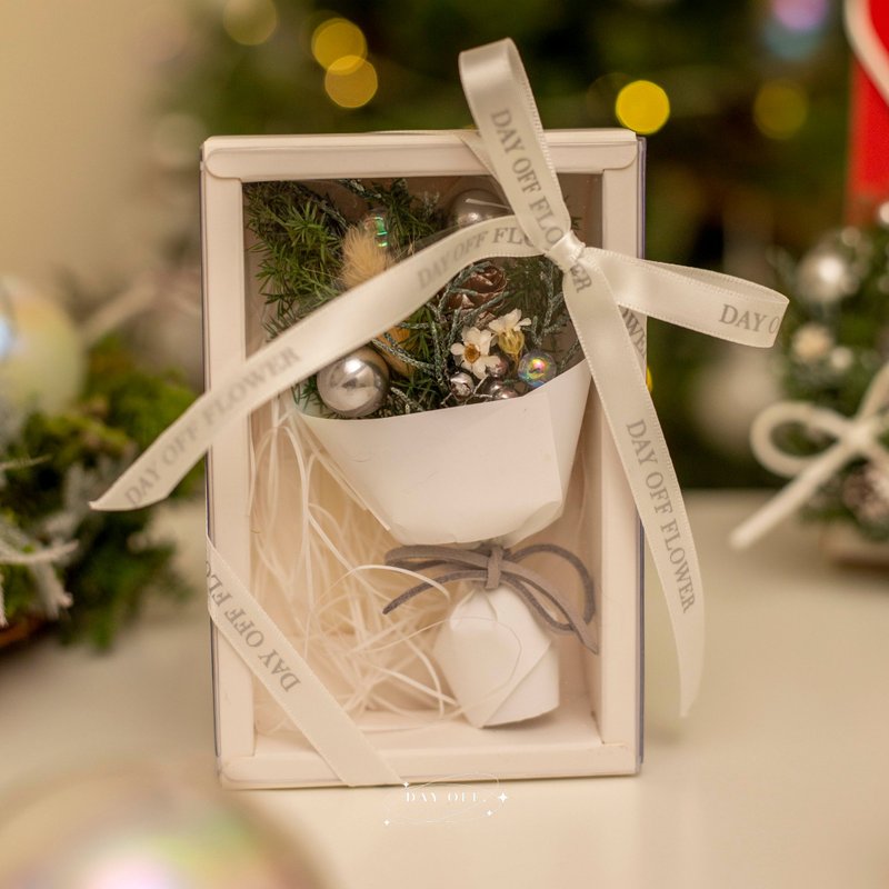 DAY OFF gift box bouquet Christmas bouquet exchange gift Christmas Christmas decoration festive arrangement - Dried Flowers & Bouquets - Plants & Flowers 