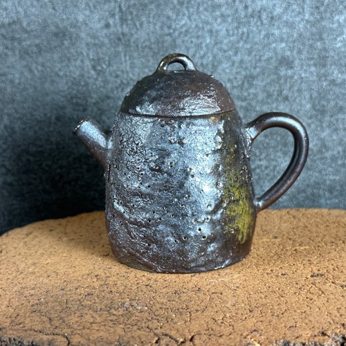 良時美器 GoodTimeCeramics 臺灣名家黃子珀【柴燒】手作巖礦壺01