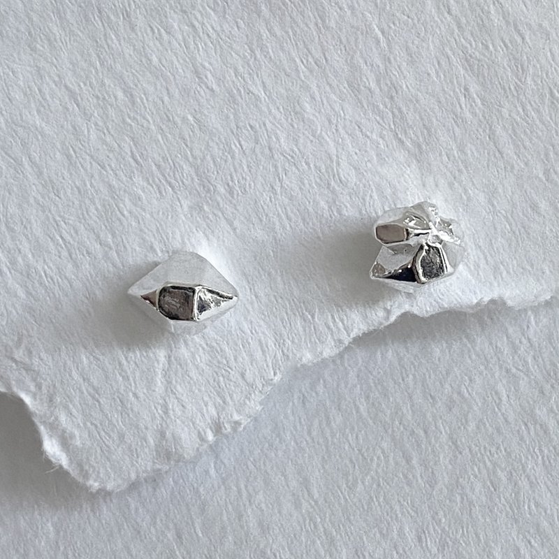 小棱石耳環 Prismatic earrings 925純銀 - 耳環/耳夾/耳骨夾 - 其他金屬 銀色